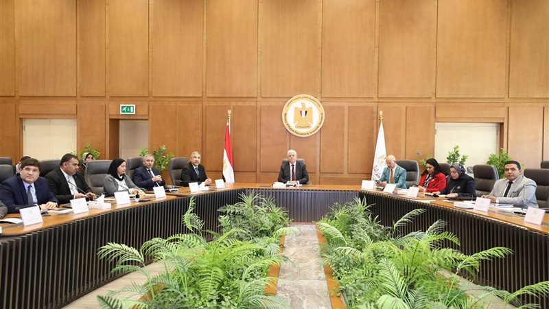 التعليم العالي يعلن عن قرارات جمهورية بتعيين قيادات جامعية جديدة